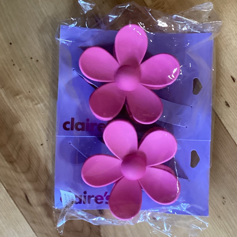 2 Claire's Pink Flower Hair Accessories hair claw clip new